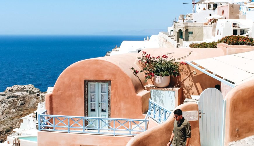 Fira to Oia Hike in Santorini – The Most Scenic Route